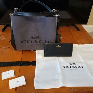 Coach Dalton 31 tote with matching wallet